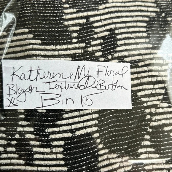 Katherine New York Women’s XL‎ Textured Floral Blazer 2 Button Regal Old Money - Picture 16 of 16